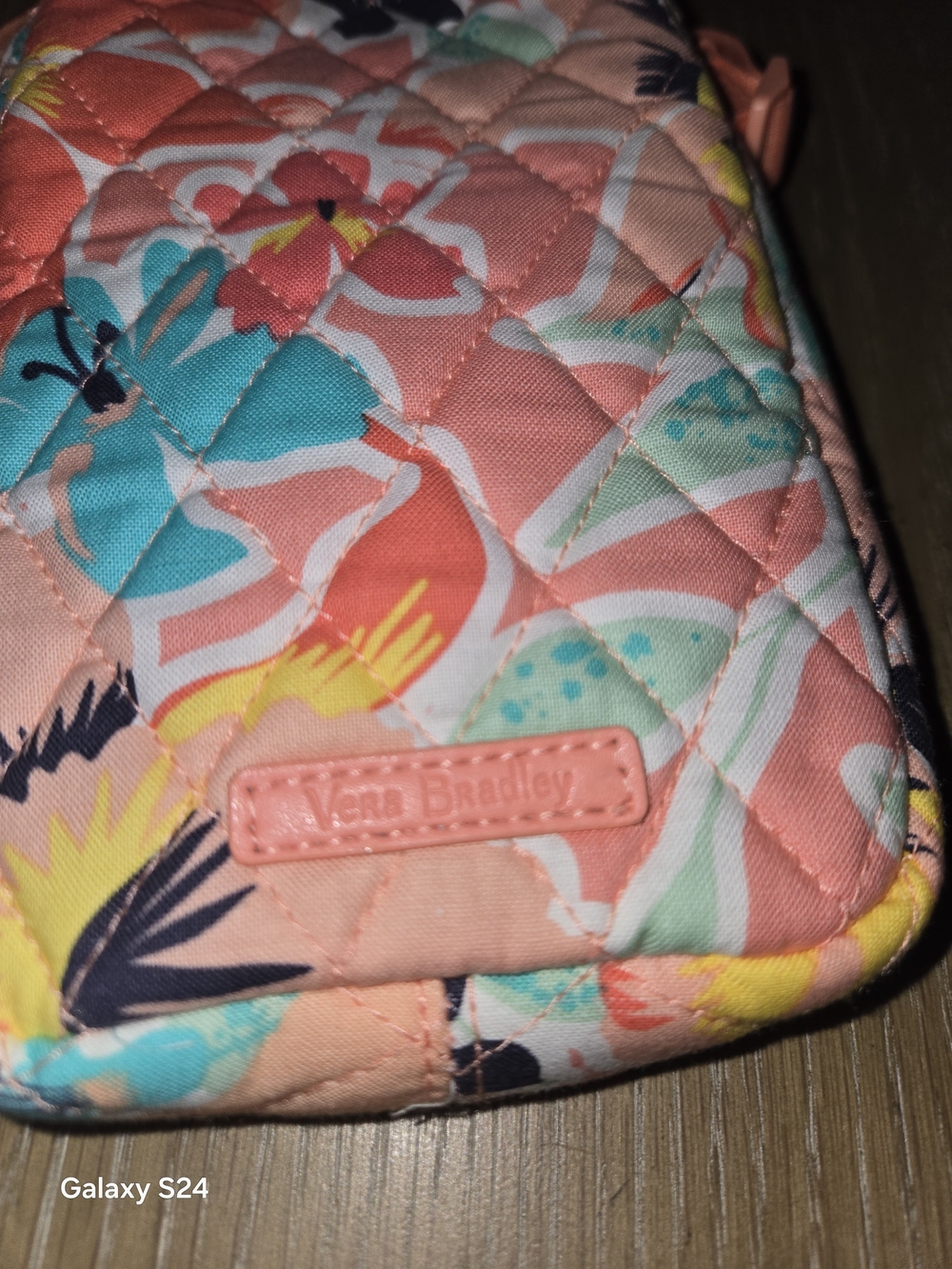 Floral Quilted Crossbody Bag - Coral Floral Vera Bradley Easy RFID Crossbody New - Picture 2 of 7